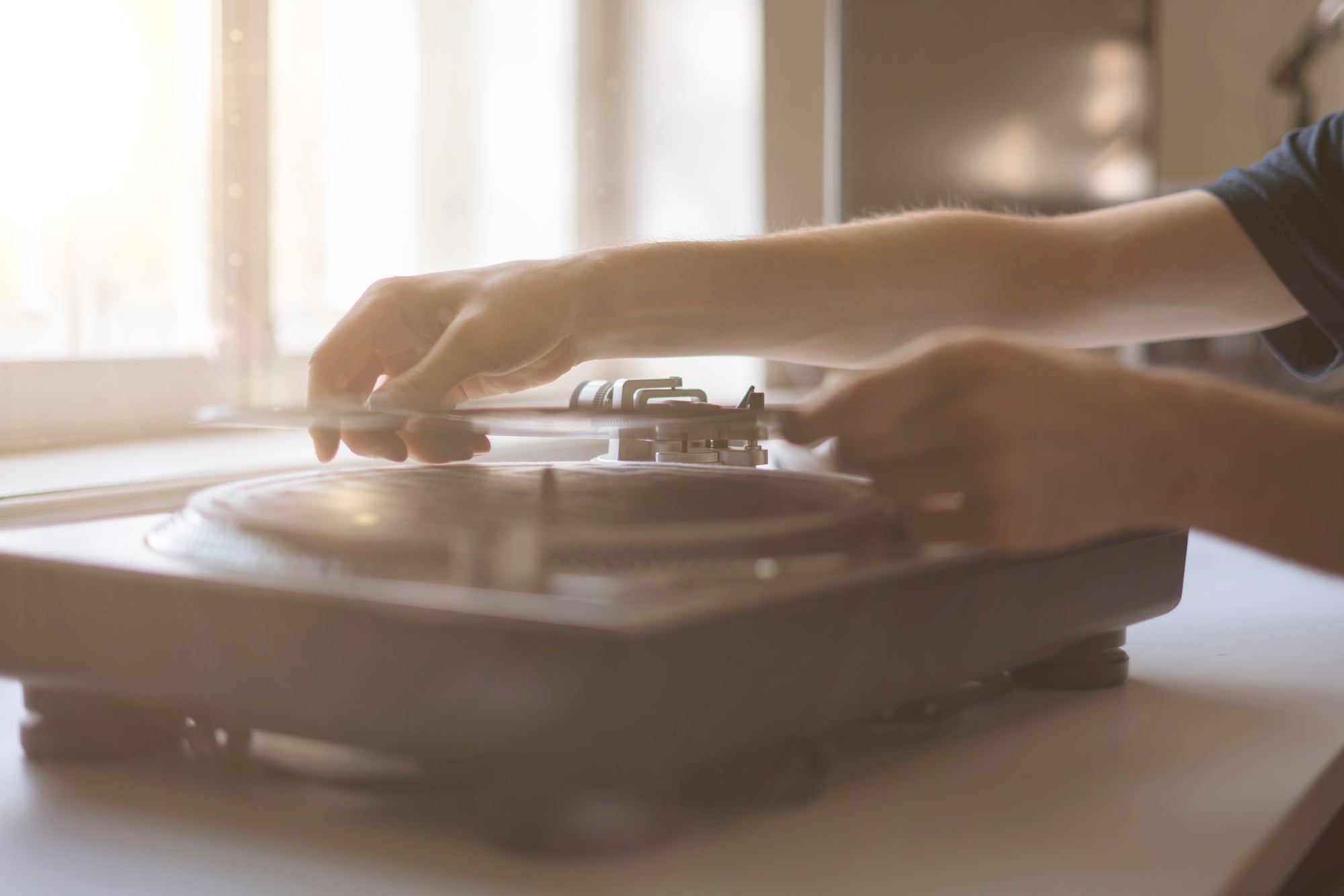 Why Vinyl Records Are Making A Comeback The Resurgence Of Analog Musi 5572